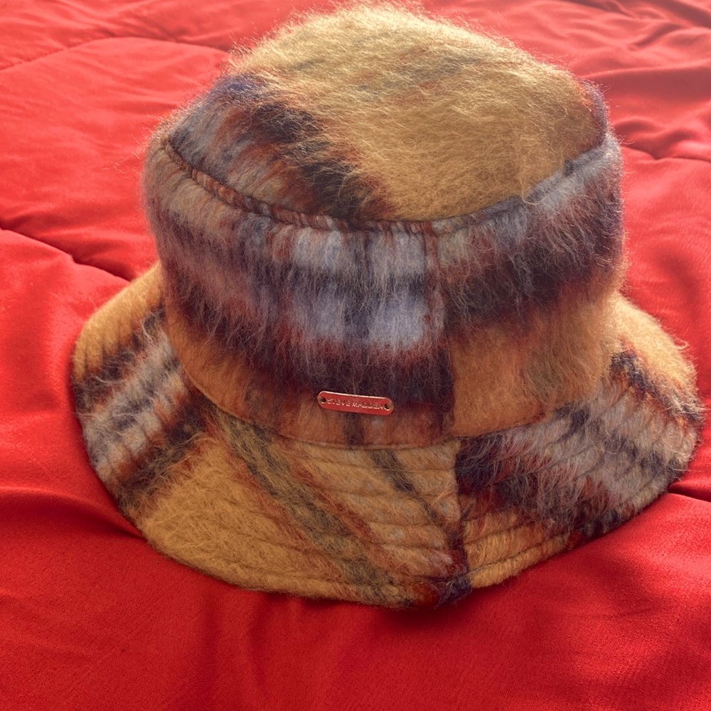 Steve Madden Buck Hat